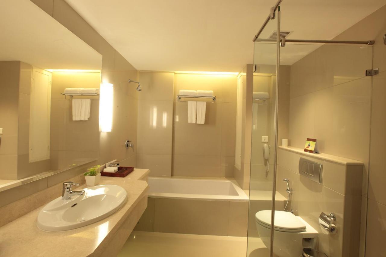 Monsoon Empress Kochi Hotel Eksteriør billede